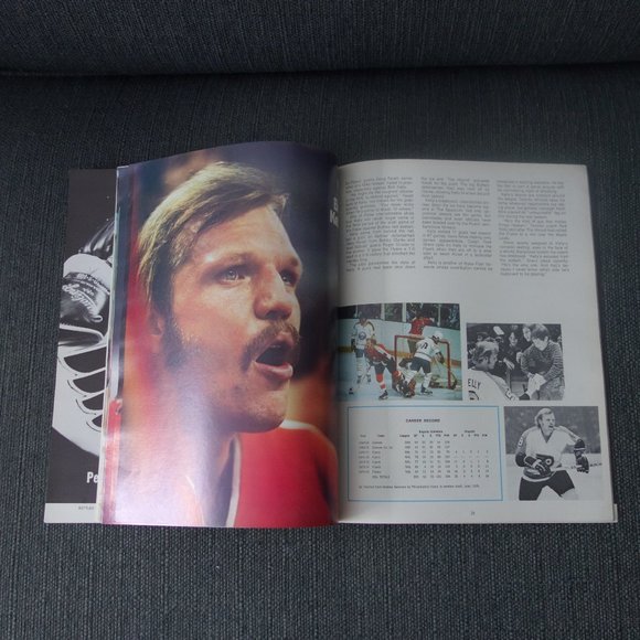 Vintage Philadelphia Flyers Yearbook 1975-76 - Picture 7 of 9